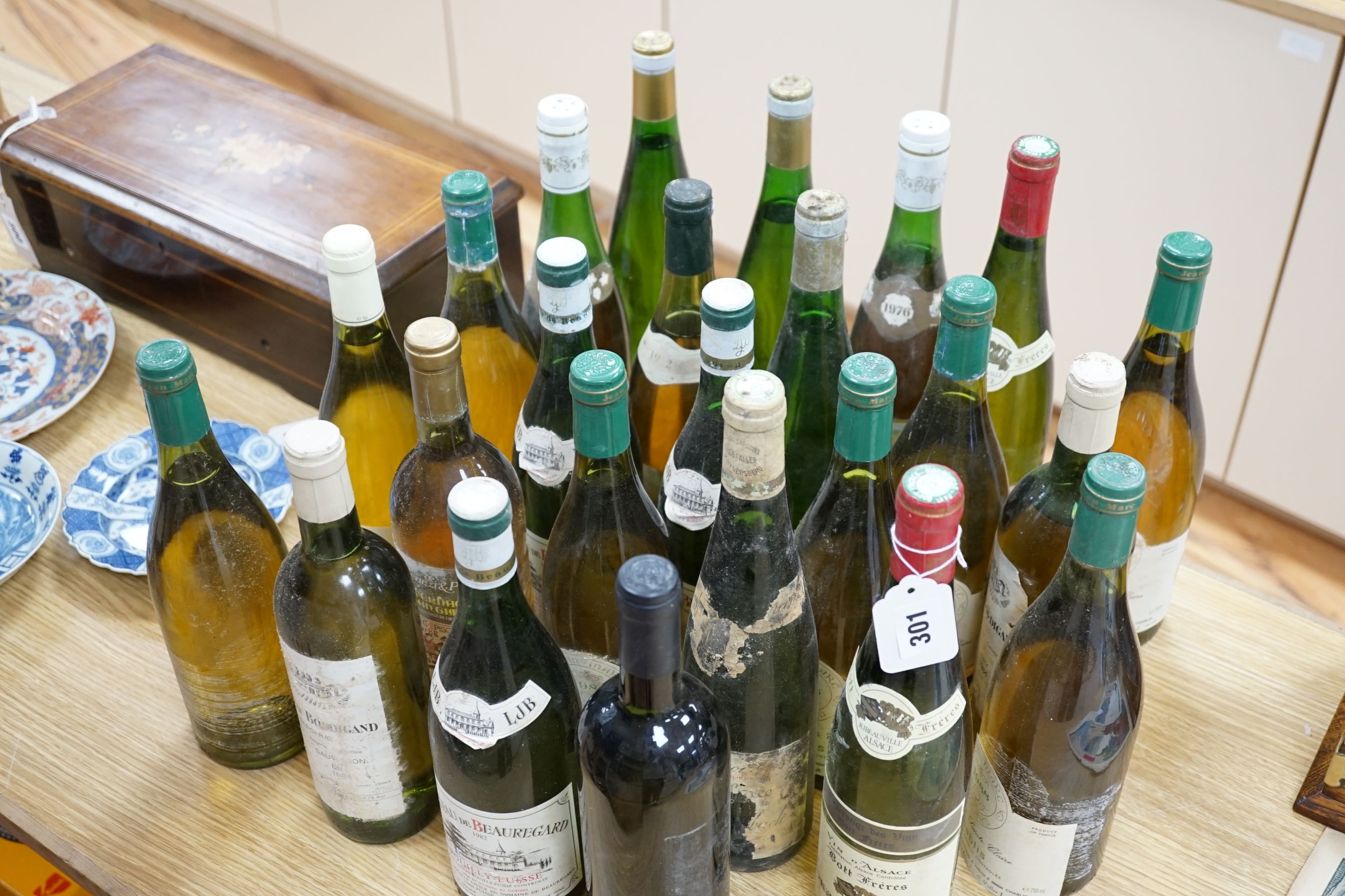 25 various bottles of white wine